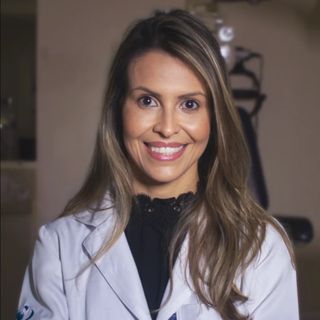 Ampliar imagem: Aymara Janaina Soares Fernandes, Oftalmologista Belo Horizonte