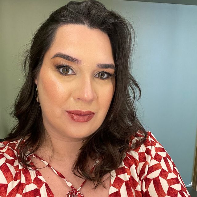 Caroline Mathias, Dentista Salvador