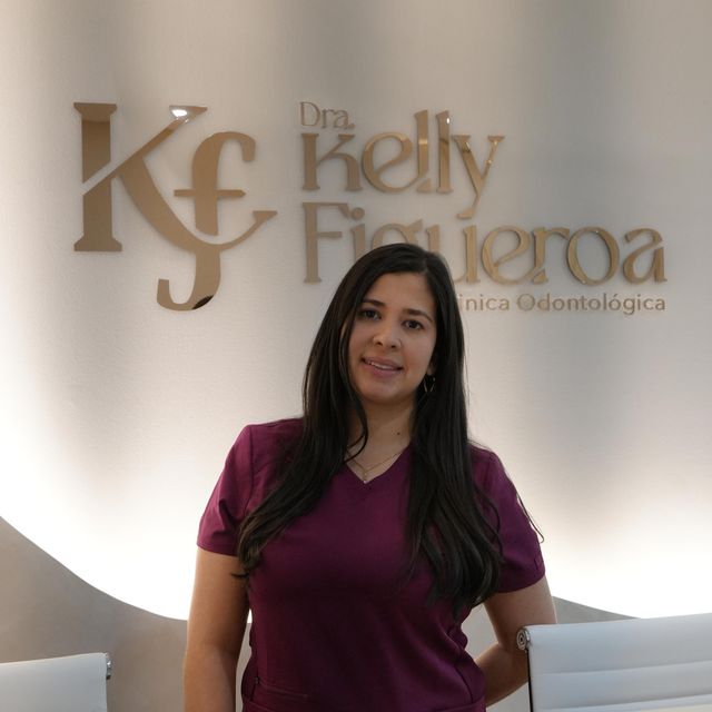 Kelly Figueroa, Odontólogo Bogotá