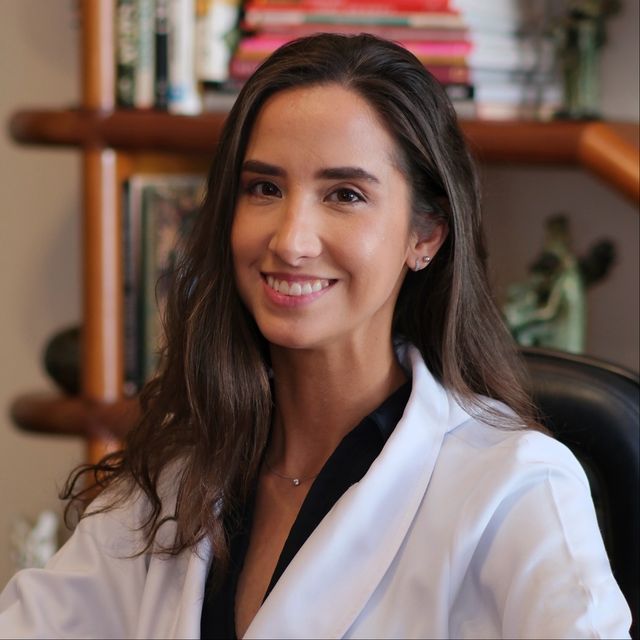 Marina Barbabela Grisolia de Oliveira, Coloproctologista Belo Horizonte