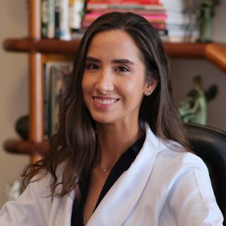 Marina Barbabela Grisolia de Oliveira, Coloproctologista Belo Horizonte