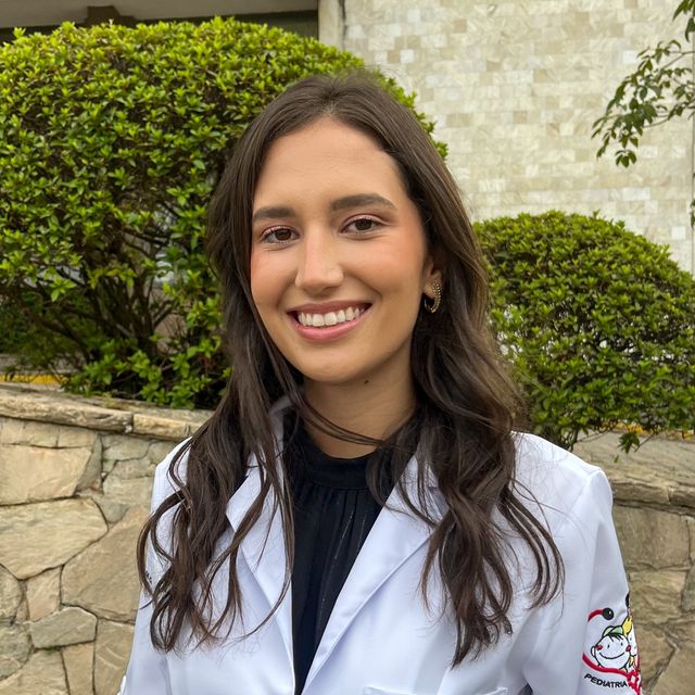 Jennyfer Katheryne Klein Ottoni Marcon, Pediatra Campina Grande Do Sul