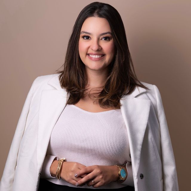 Lais  Alves, Dentista Mogi das Cruzes