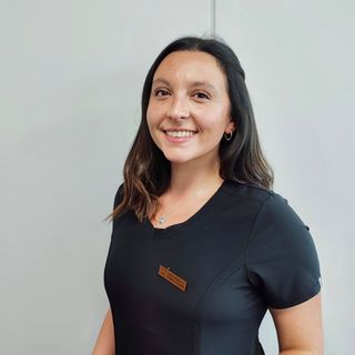 Acercar imagen: Ivania Scheuer, Dentista Temuco