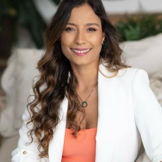 Bárbara Lemos, Ginecologista Palmas