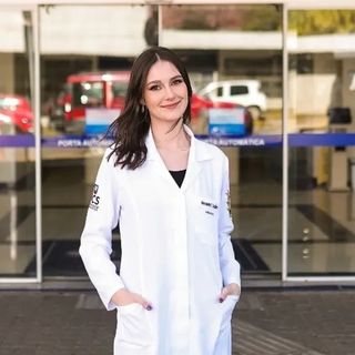 Alessandra  Torrezan Scudiero, Médico clínico geral Porto Alegre