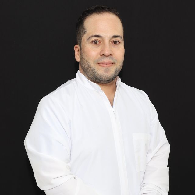 Jose Daniel Cardona Gutierrez, Odontólogo Bello