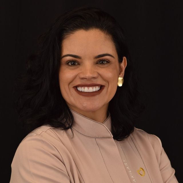 Simone  Aparecida Salles Oliveira, Dentista São Paulo