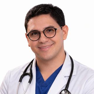 Vitor Lucena Carneiro, Cirurgião cardiovascular Goiânia