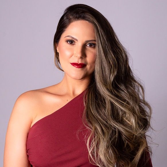 Lina Paula  dos Santos Domingues , Dermatologista Rio Das Ostras