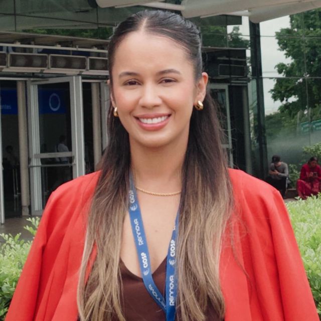 Fernanda Durval, Dentista Caruaru