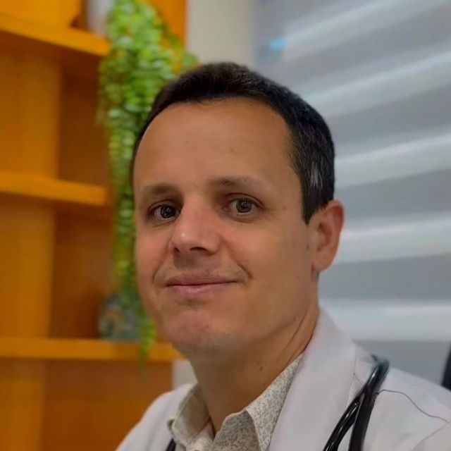 Allan Jhones Pereira Cardoso, Cardiologista Porto Alegre