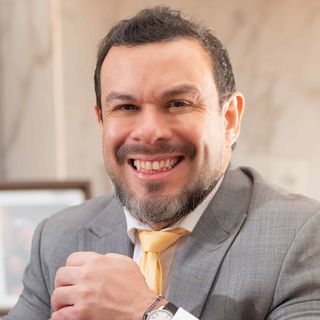 Rafael Azulay, Cirurgião vascular Manaus