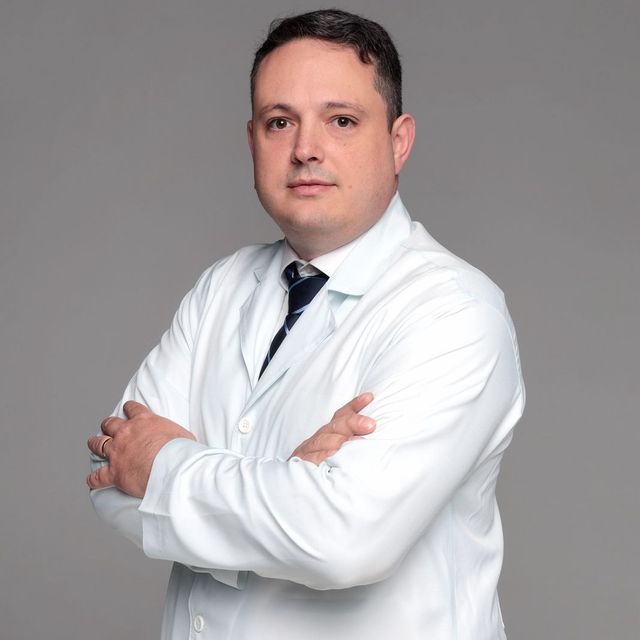 Wesley  Guidi Secco, Ortopedista - Traumatologista Maringá