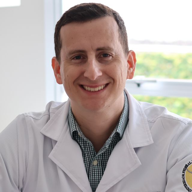 Henrique Gobbi Tótola, Urologista Vila Velha