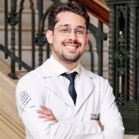 Danilo Caribé , Cirurgião torácico Guarulhos