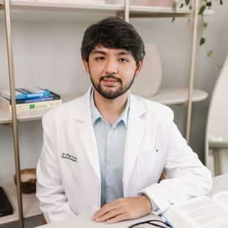 Ampliar imagem: Régis Suwa Marques, Reumatologista Campinas