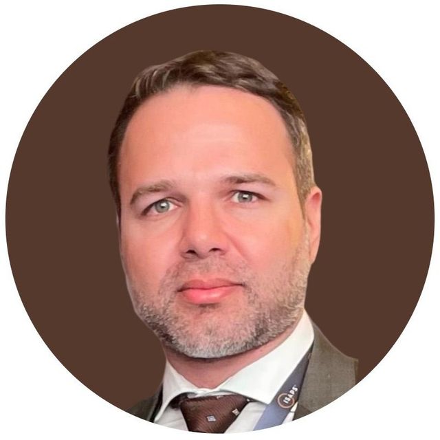 Geraldo Capuchinho Jr., Cirurgião plástico Belo Horizonte