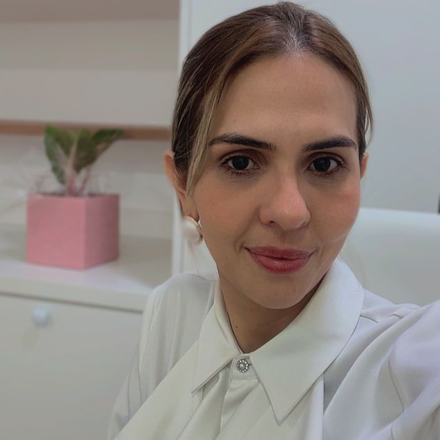 Adriely  Moreira de Castro, Psiquiatra Curitiba