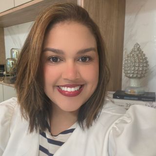Ana Claudia Queiroz Monteiro, Dentista Recife