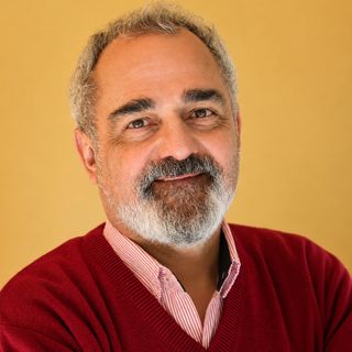 Dr. Fernando Alonso