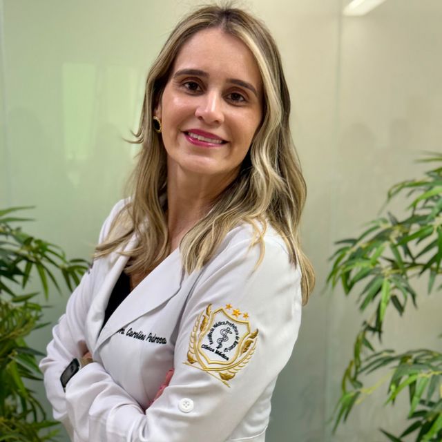 Carolina  Pedrosa de Almeida , Especialista em Clínica Médica São Paulo