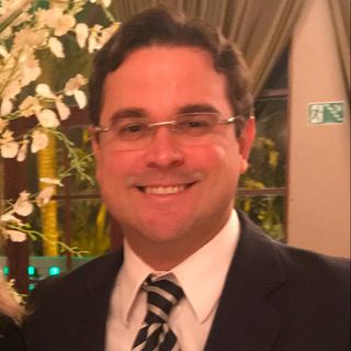 Ampliar imagem: Eduardo Ramalho, Oftalmologista João Pessoa