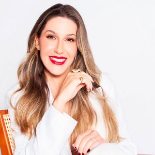 Corina Piumbini, Dermatologista Vitória