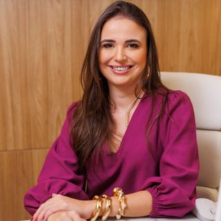 Ampliar imagem: Monique César Naves Borges de Paiva, Dermatologista Uberlândia