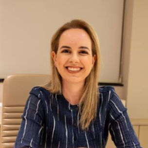 Myrna Salles de Mascarenhas Maximo Jones, Gastroenterologista Volta Redonda