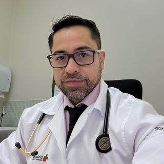 Ampliar imagem: Alejandro Miranda Palomeque, Médico clínico geral Diadema