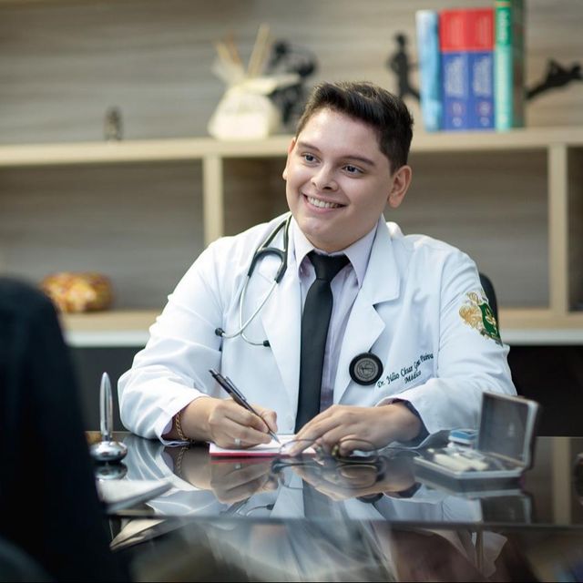 Júlio César  Gomes Paiva, Médico clínico geral Farroupilha