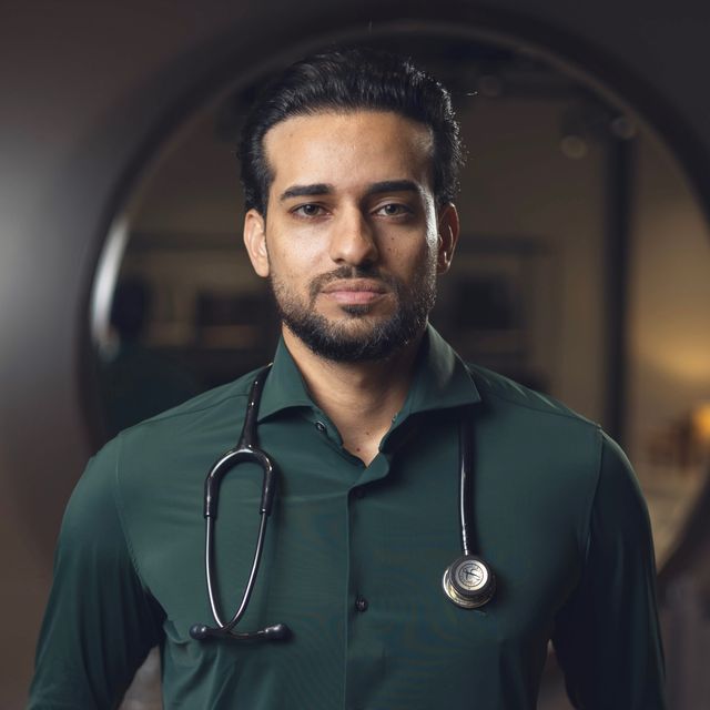 Víctor Garcia Souza Santos, Médico clínico geral Uberlândia