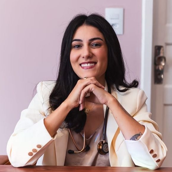 Cynara  De Pereira Neves, Médico clínico geral São João del Rei