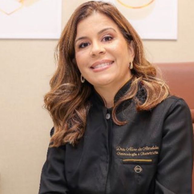 Aline de Almeida e Souza, Ginecologista Goiânia