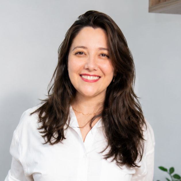 Ludmilla Maria  Lino Costa, Psicólogo Pouso Alegre