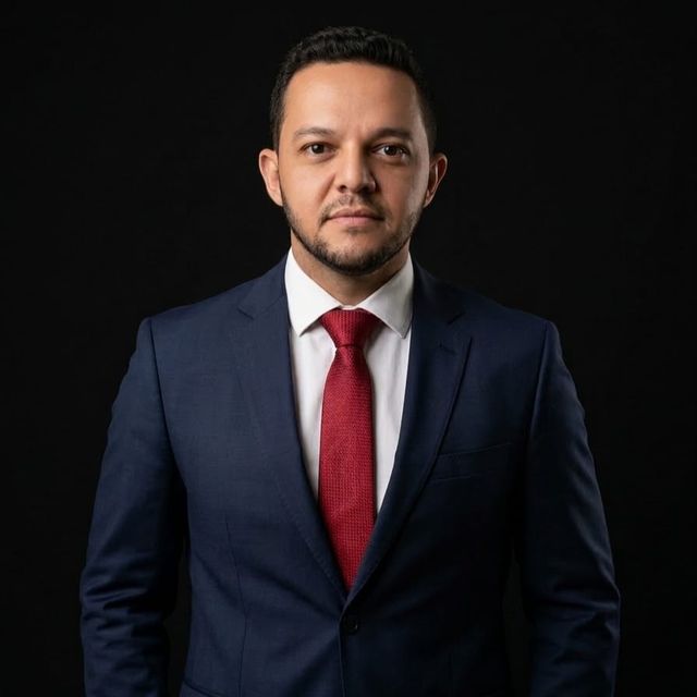 Andrew  Rullyander, Médico clínico geral Poços de Caldas