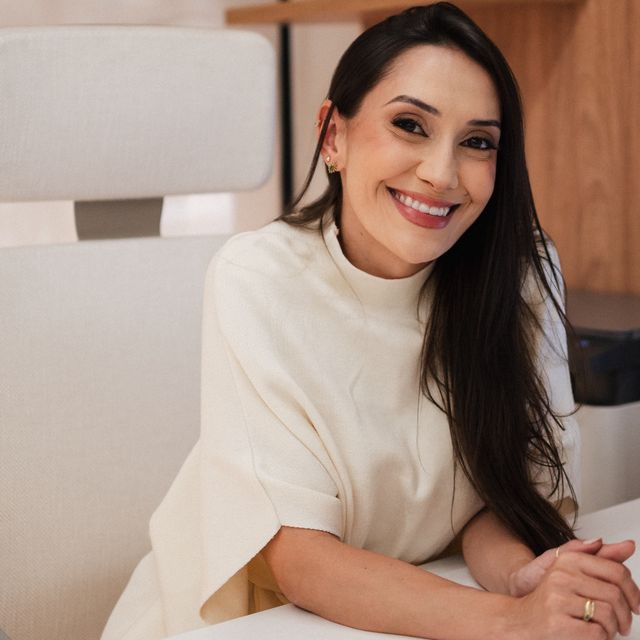 Ana  Claudia de Oliveira do Carmo Pereira, Especialista em Clínica Médica Belo Horizonte