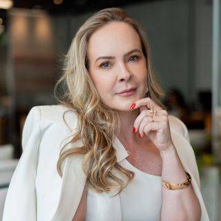 Ampliar imagem: Sâmia La-Côrte, Terapeuta complementar Juiz de Fora