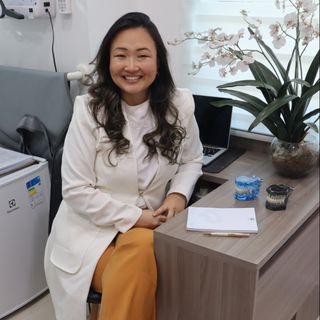 Dra. Leticia Yumi Koseki