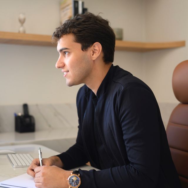 Yan Guilherme, Dentista Goiânia