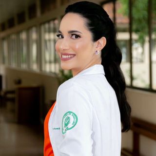 Ana Roberta Araujo, Dermatologista Dourados