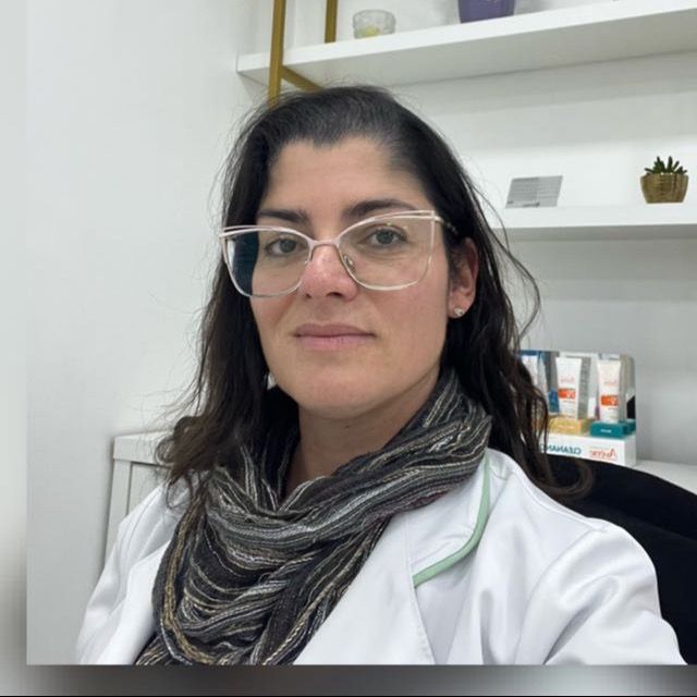 Karla Bueno Abujamra Avila, Angiologista Curitiba