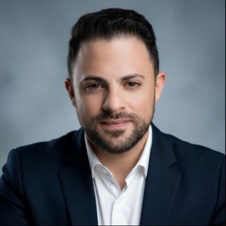 Danilo  Avila, Médico do trabalho Vitória
