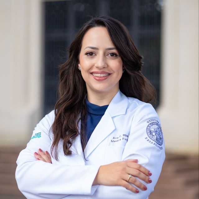Ana C. Ribeiro, Especialista em Medicina Física e Reabilitação São Paulo