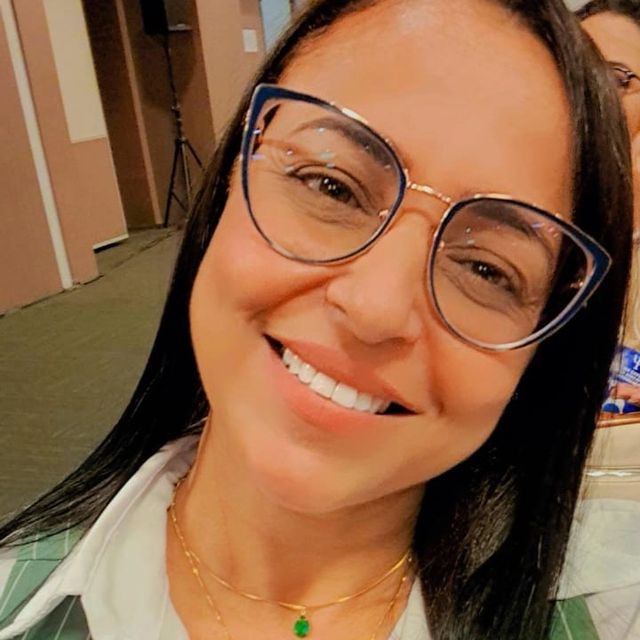 Adriana Passos