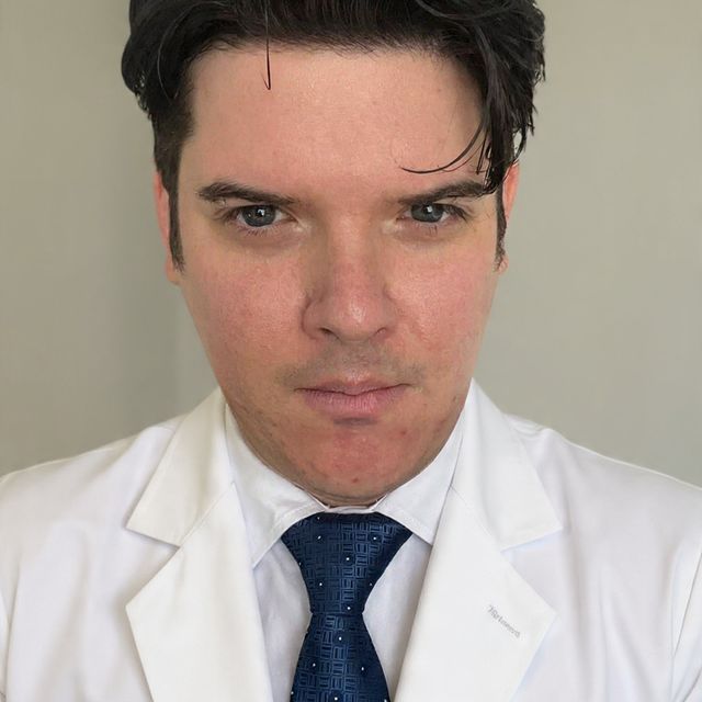 Cássio Lavagnoli De Oliveira, Médico clínico geral Vitória