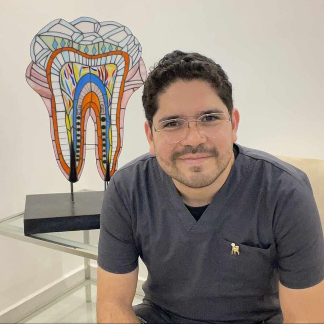 Wilson Martinez, Odontólogo Barranquilla