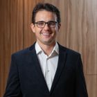 Dr. Lucas Rezende