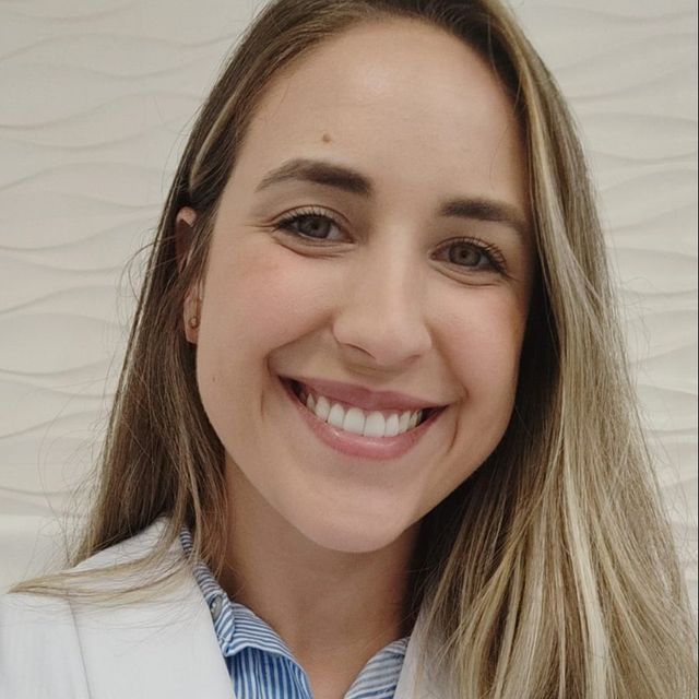 Maria Carolina Bittencourt da Costa, Ginecologista Cachoeirinha